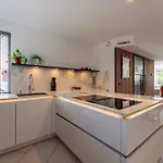 Aan Het Water Feriehus